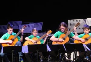 KONCERT ORKESTROV GLASBENE ŠOLE 01 FOTO LJUBO VUKELIČ